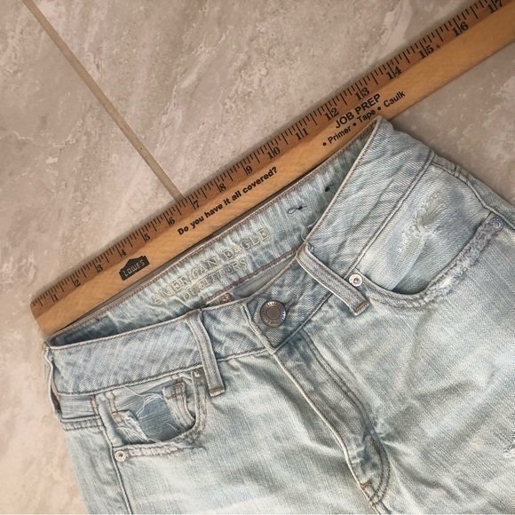 American Eagle TomGirl Super Distressed Light Blue Jeans Size 0 - Picture 12 of 12